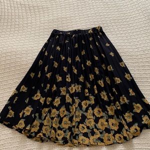Kaileigh brand | mid length skirt